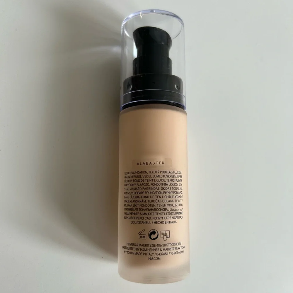 BRAND NEW H&M Foundation and Powder